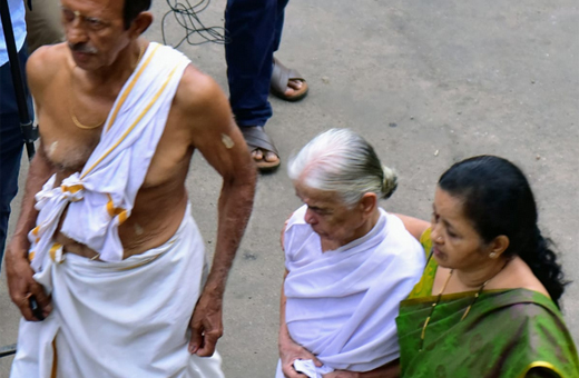 Pejavar swamiji last rites